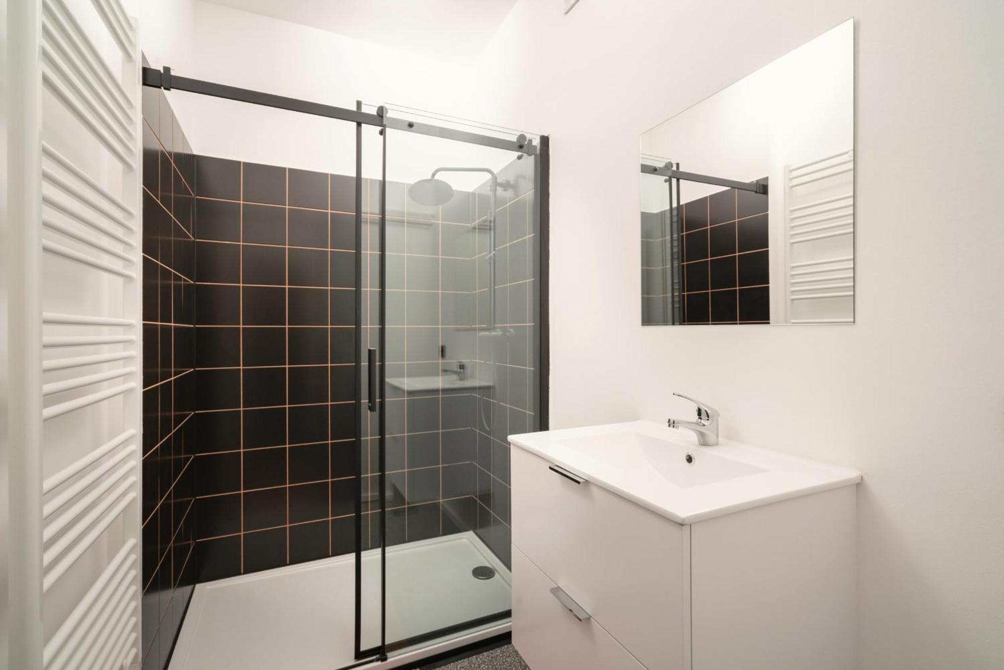 Charming And Spacious Apartments In The Heart Of แอนต์เวิร์ป ภายนอก รูปภาพ