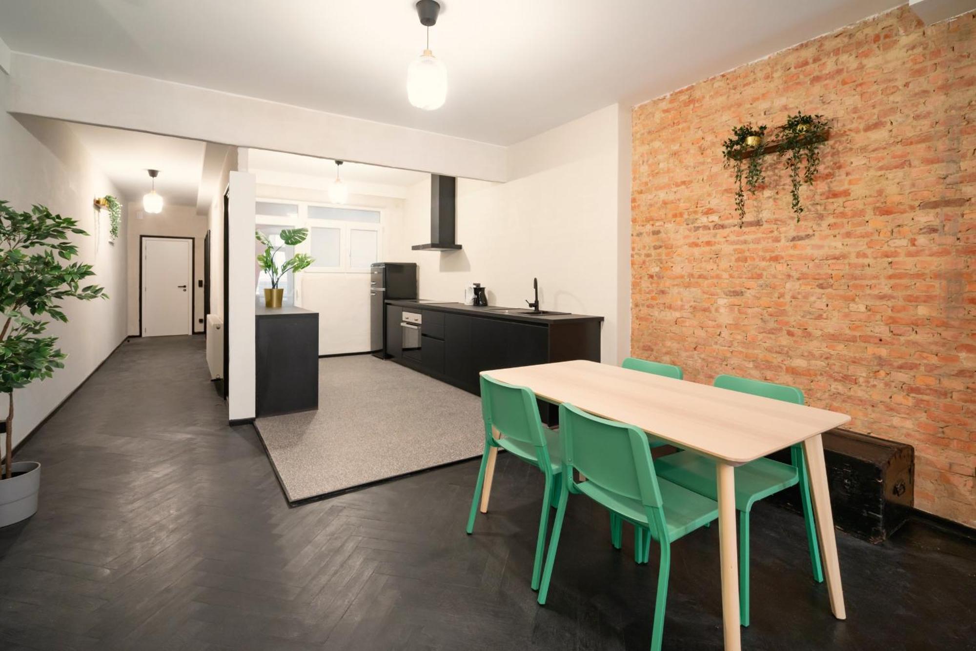 Charming And Spacious Apartments In The Heart Of แอนต์เวิร์ป ภายนอก รูปภาพ