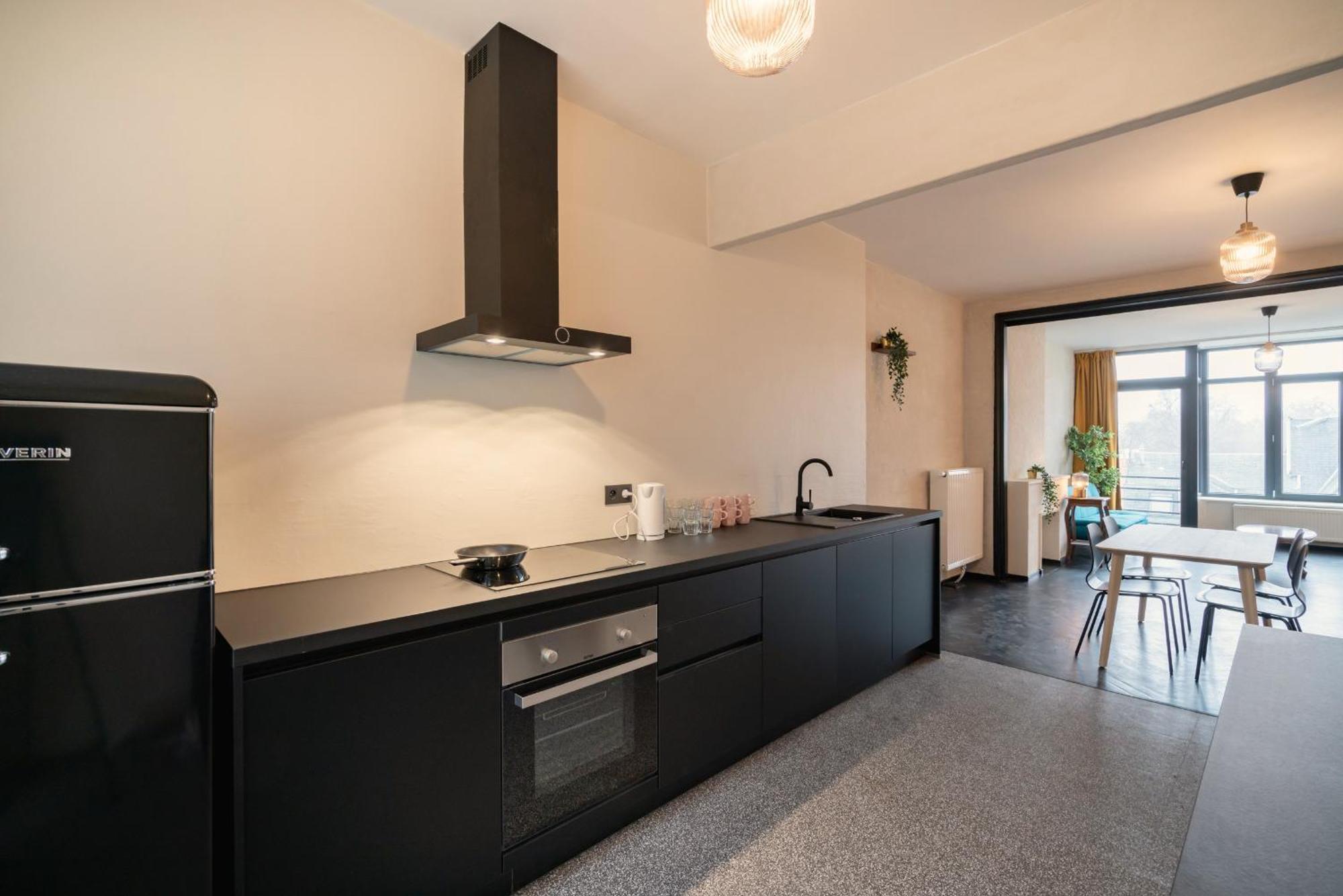 Charming And Spacious Apartments In The Heart Of แอนต์เวิร์ป ภายนอก รูปภาพ